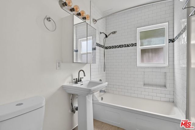 13553 Moorpark Street 1, Los Angeles, CA 91423