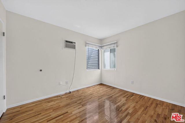 13553 Moorpark Street 1, Los Angeles, CA 91423
