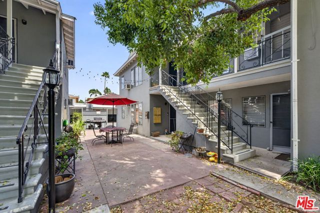 13553 Moorpark Street 1, Los Angeles, CA 91423