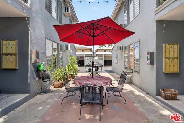 13553 Moorpark Street 1, Los Angeles, CA 91423