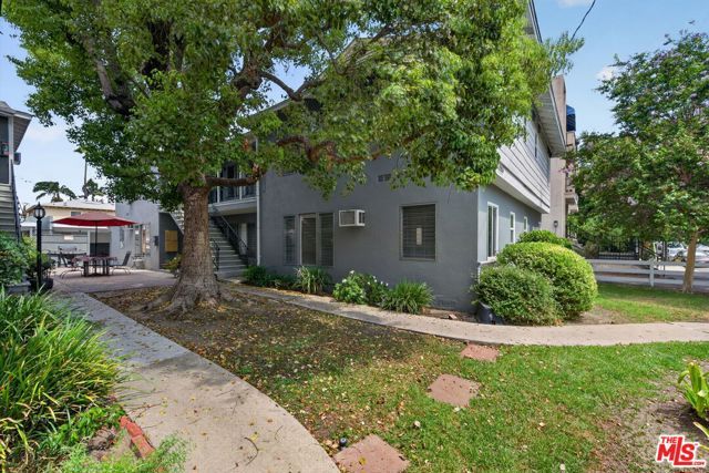 13553 Moorpark Street 1, Los Angeles, CA 91423