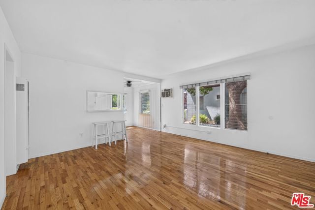 13553 Moorpark Street 1, Los Angeles, CA 91423