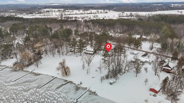 N5015 Fox River Lane, Princeton, WI 54968