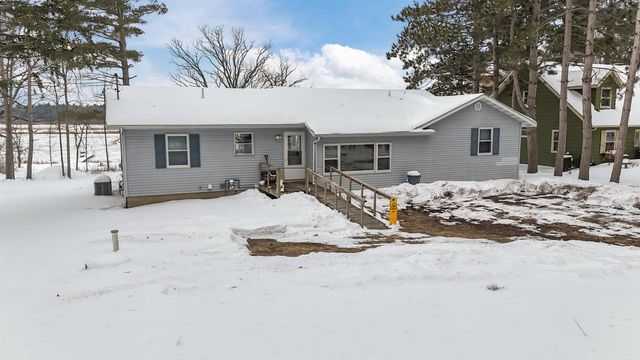 N5015 Fox River Lane, Princeton, WI 54968