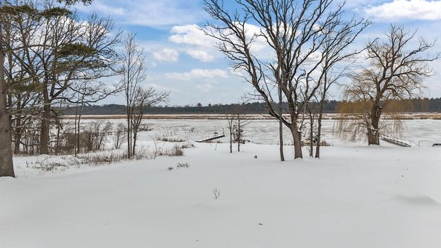 N5015 Fox River Lane, Princeton, WI 54968