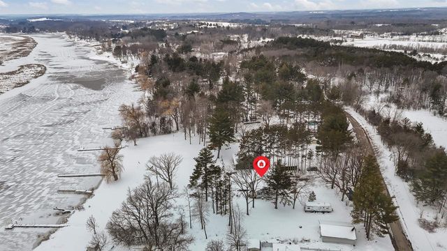 N5015 Fox River Lane, Princeton, WI 54968