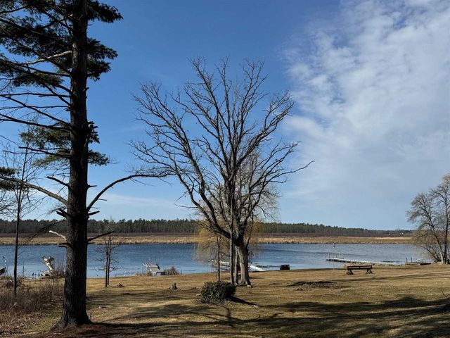 N5015 Fox River Lane, Princeton, WI 54968