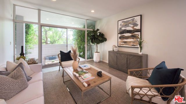 16601 Marquez Avenue 103, Pacific Palisades (los Angeles), CA 90272