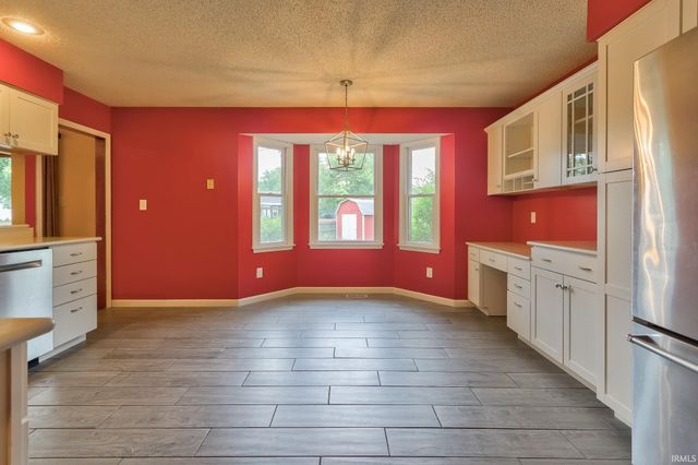 7020 Dove Court, Evansville, IN 47715