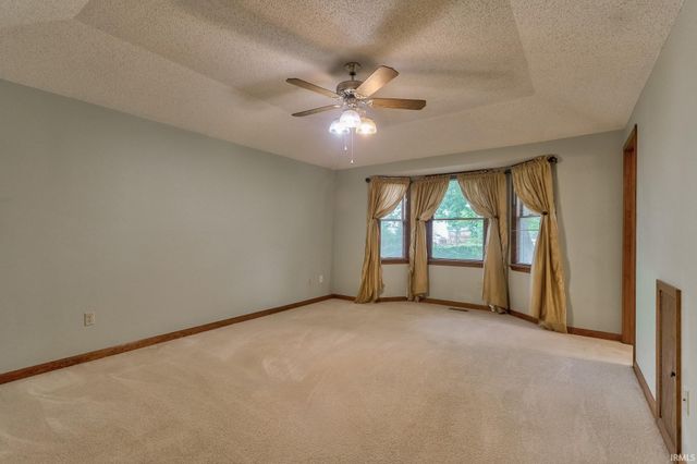 7020 Dove Court, Evansville, IN 47715