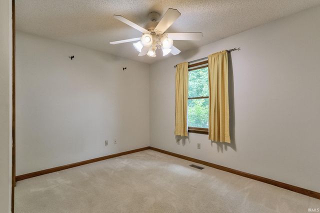 7020 Dove Court, Evansville, IN 47715