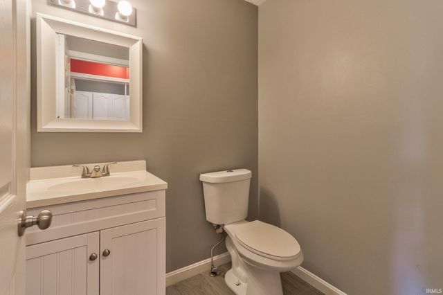 7020 Dove Court, Evansville, IN 47715