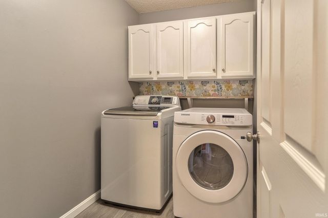 7020 Dove Court, Evansville, IN 47715