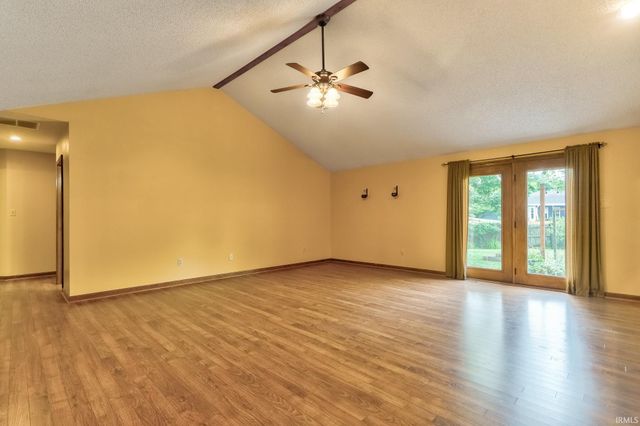 7020 Dove Court, Evansville, IN 47715
