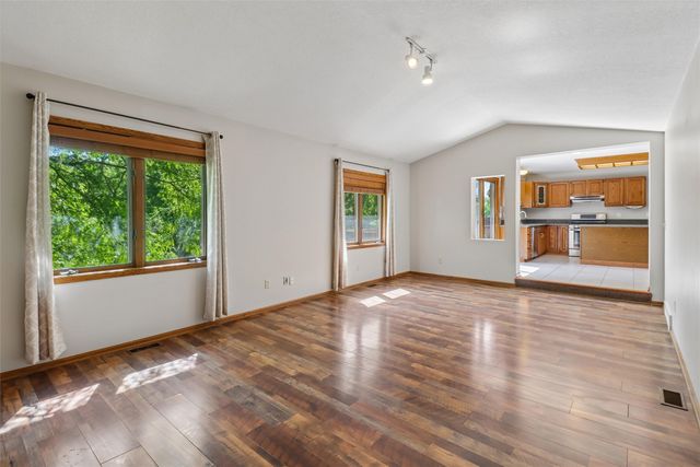 701 SE 61st Street, Pleasant Hill, IA 50327