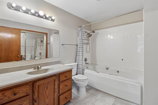 701 SE 61st Street, Pleasant Hill, IA 50327