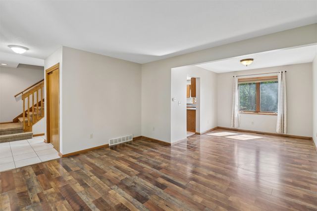 701 SE 61st Street, Pleasant Hill, IA 50327