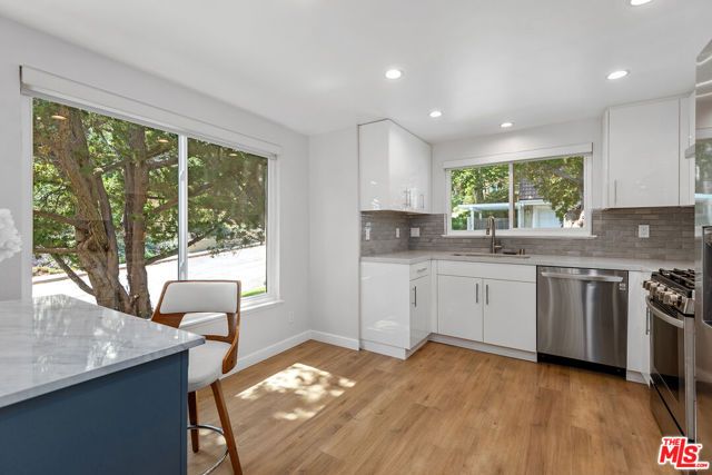 105 Conifer Circle, Oak Park, CA 91377