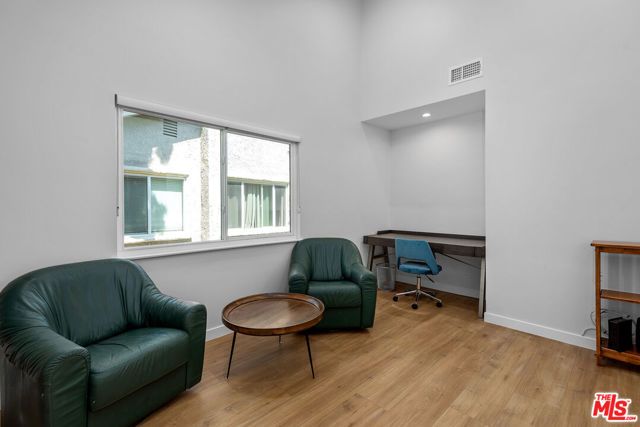 105 Conifer Circle, Oak Park, CA 91377