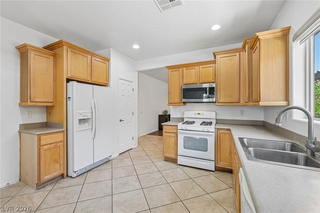 3879 Paint Court, Las Vegas, NV 89122