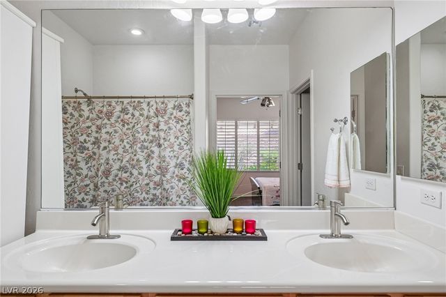 3879 Paint Court, Las Vegas, NV 89122