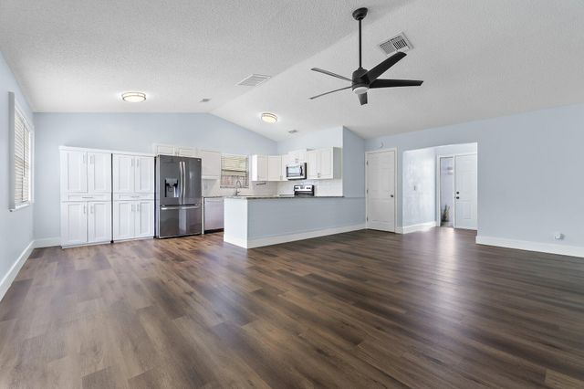 141 Rosewood Circle, Jupiter, FL 33458