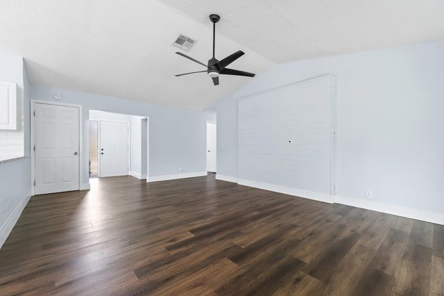 141 Rosewood Circle, Jupiter, FL 33458