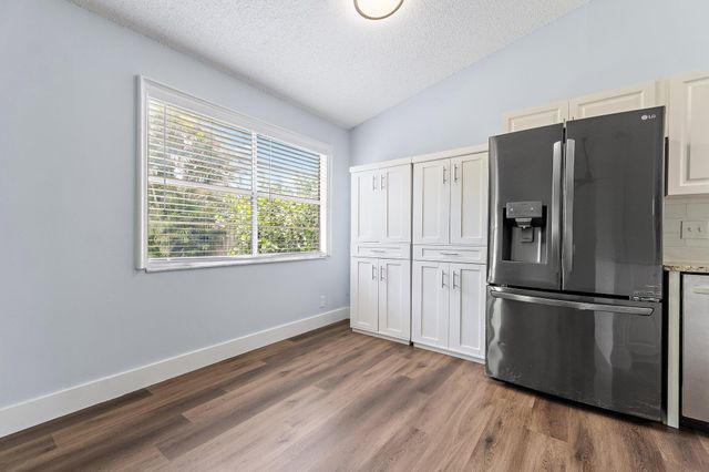 141 Rosewood Circle, Jupiter, FL 33458