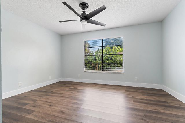 141 Rosewood Circle, Jupiter, FL 33458