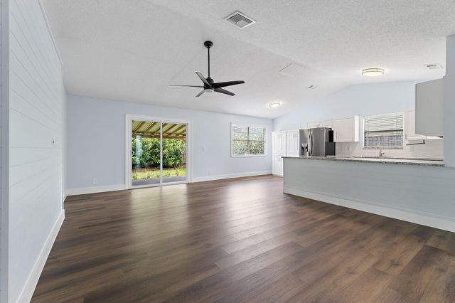 141 Rosewood Circle, Jupiter, FL 33458