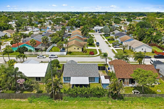 141 Rosewood Circle, Jupiter, FL 33458