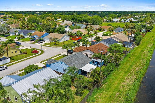 141 Rosewood Circle, Jupiter, FL 33458