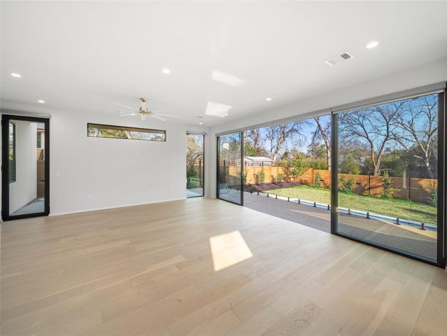 2107 Brackenridge ST B, Austin, TX 78704