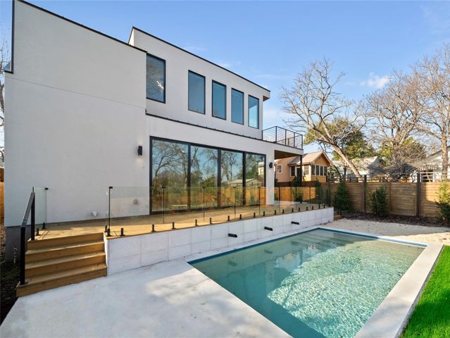 2107 Brackenridge ST B, Austin, TX 78704