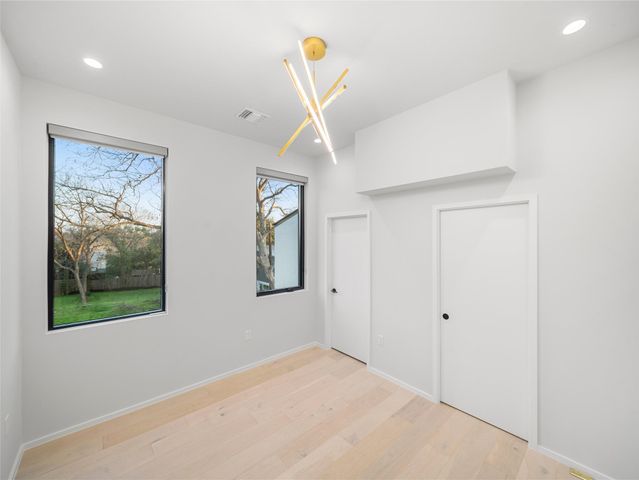 2107 Brackenridge ST B, Austin, TX 78704