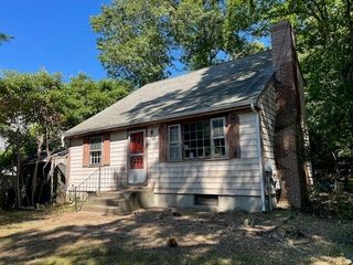 87 Dexter Road, Marion, MA 02738