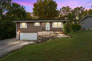 2810 East Madison Street, Springfield, MO 65802