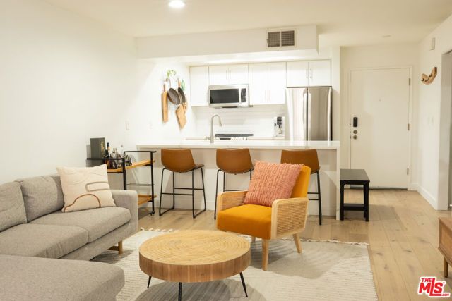 740 N Kings Road 122, West Hollywood, CA 90069