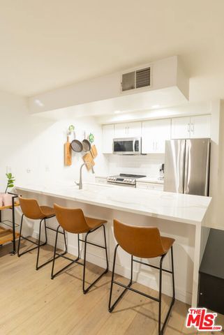 740 N Kings Road 122, West Hollywood, CA 90069