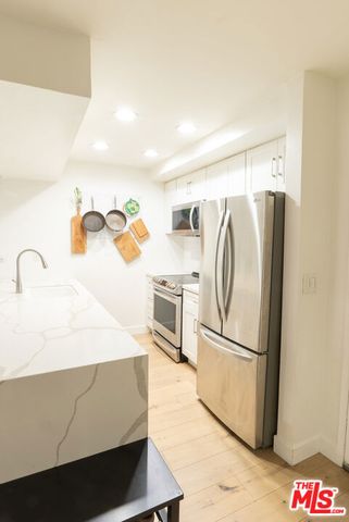 740 N Kings Road 122, West Hollywood, CA 90069