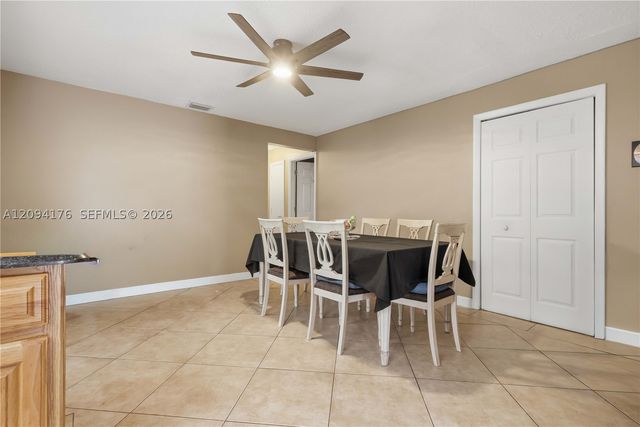 6924 NW 9th St, Margate, FL 33063