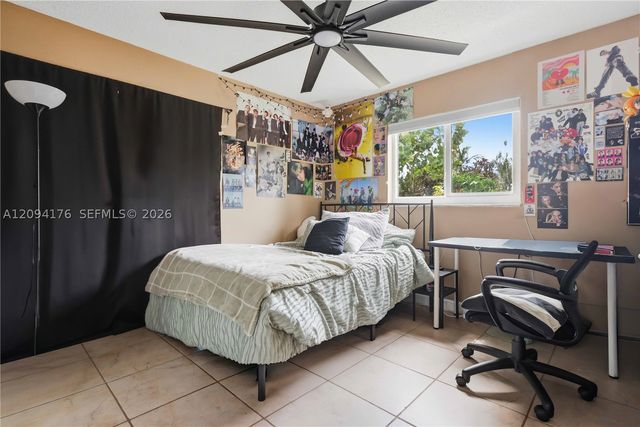 6924 NW 9th St, Margate, FL 33063