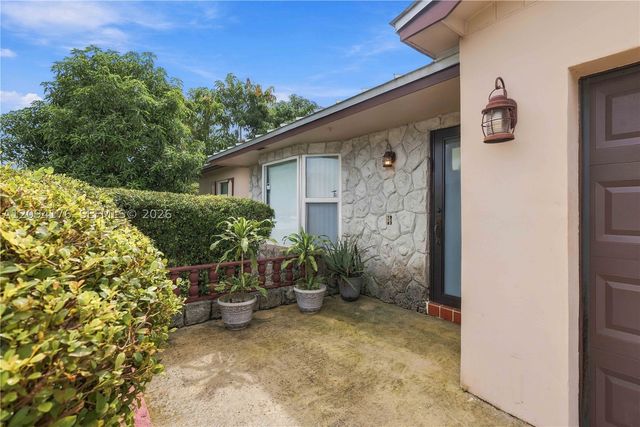 6924 NW 9th St, Margate, FL 33063
