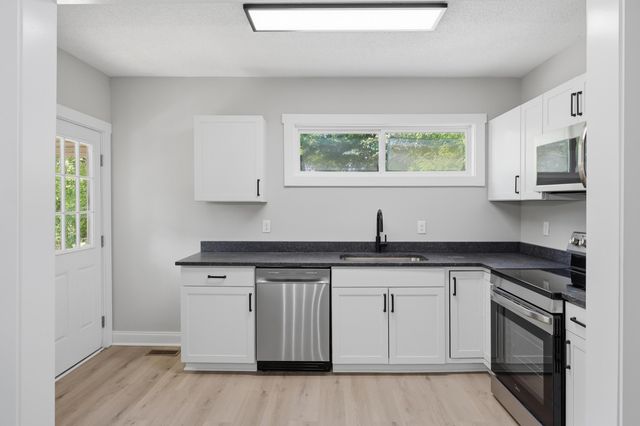 2217 N Chamberlain Avenue, Chattanooga, TN 37406