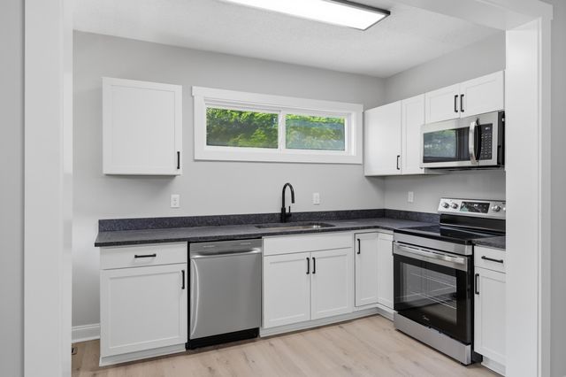 2217 N Chamberlain Avenue, Chattanooga, TN 37406