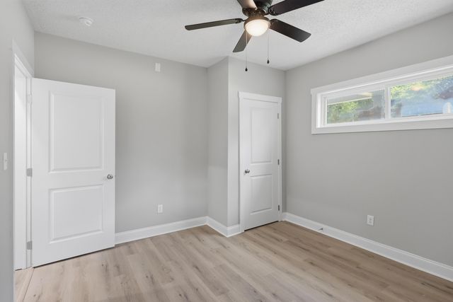 2217 N Chamberlain Avenue, Chattanooga, TN 37406