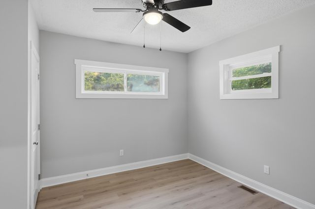 2217 N Chamberlain Avenue, Chattanooga, TN 37406