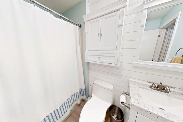 35 Montrose Drive, Stratham, NH 03885