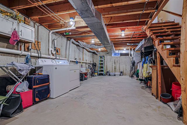 35 Montrose Drive, Stratham, NH 03885