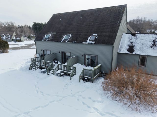 35 Montrose Drive, Stratham, NH 03885